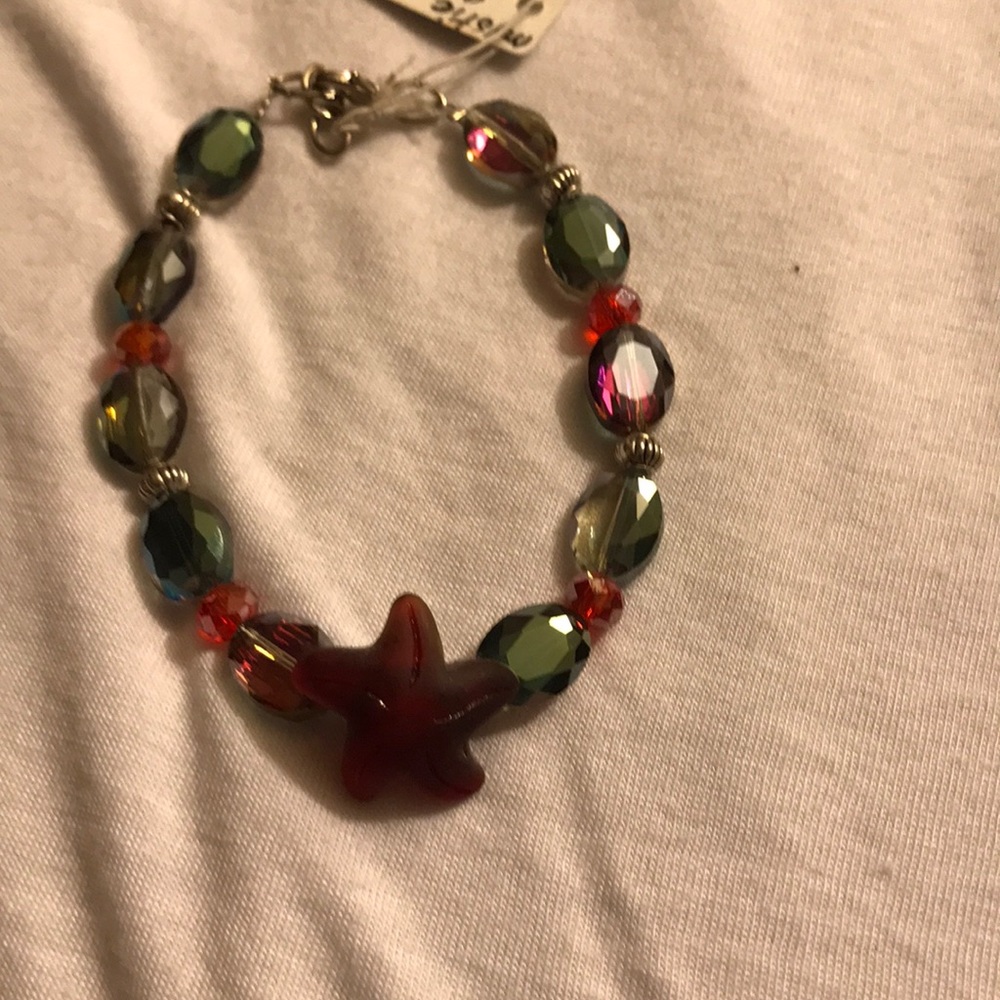 New Starfish bracelet 2/$18